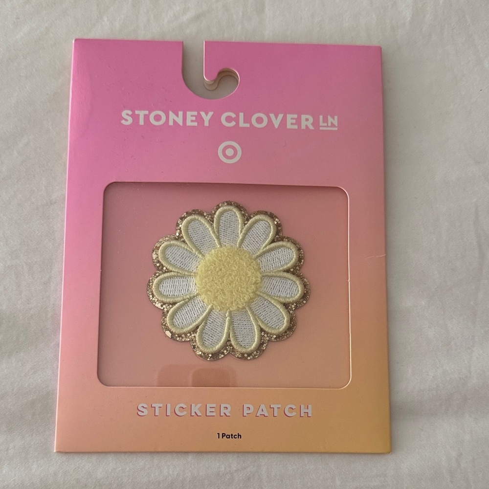 Stoney Clover Lane Floral Patch - White and Yellow